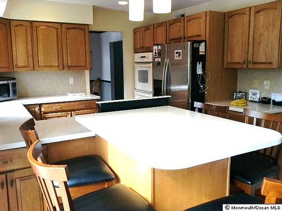 4th image of 947 Millstone Ct