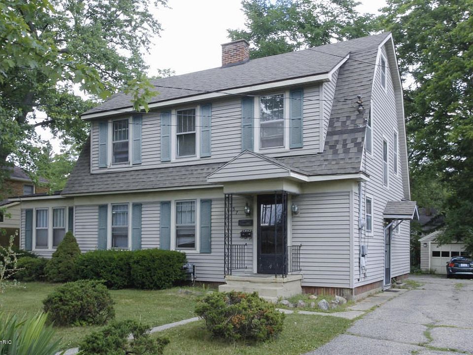 957 Vassar Dr-101