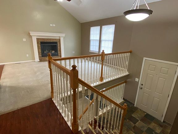 5th image of 608 SE Jonathon Ave
