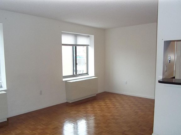 2nd image of 300 W 135th St APT 10J