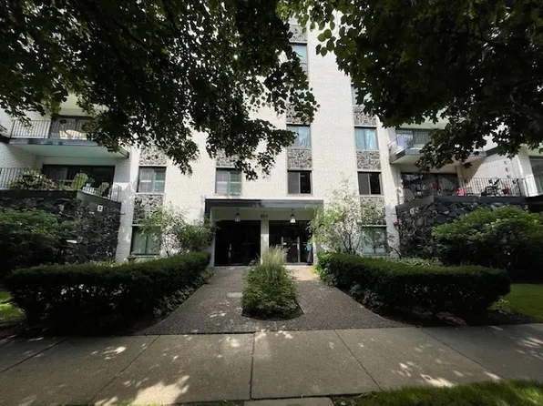 211 Elgin Ave APT 4F, Forest Park, IL 60130