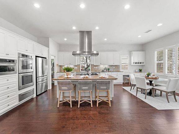 2nd image of 939 Bluejack Rd