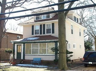 246 Warner Ave, Roslyn Heights, NY 11577