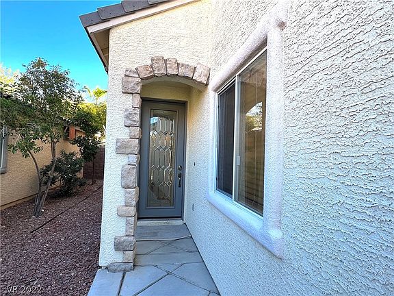 2nd image of 2410 Lilac Cove St