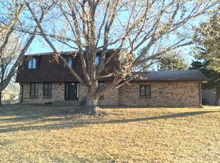4196 Arizona Ave, Grand Island, NE 68803