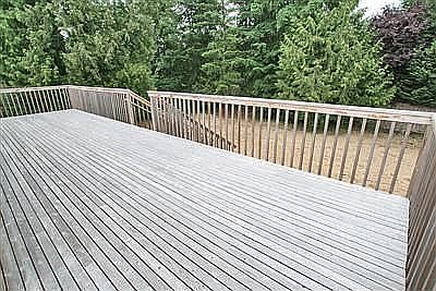 Large entertaining deck.