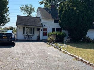 148 Meridian Rd, Levittown, NY 11756