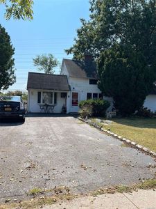 148 Meridian Road, Levittown, NY, 11756