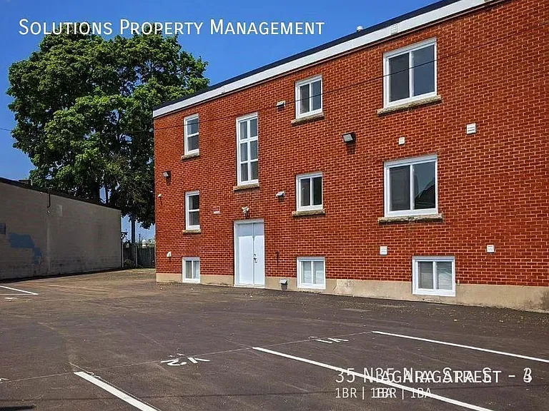 35 Niagara St #3 — Photo 12