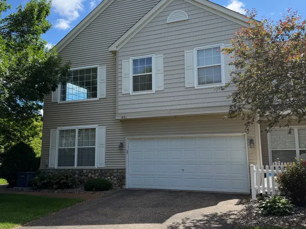 1891 Wildflower Ct, Shoreview, MN 55126