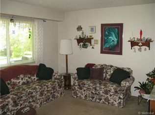 555 S Xenon Ct, Lakewood, CO 80228