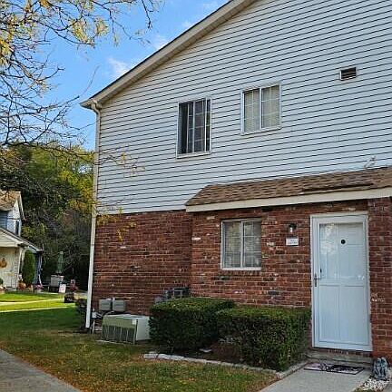 2nd image of 27 Franklin Ln #A