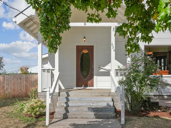 624 S Molalla Ave, Molalla, OR 97038