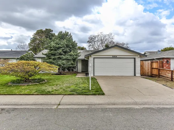 2924 Loyola St, Sacramento, CA 95826