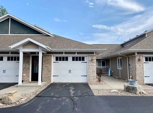703A Harbor Terrace Ln, Marinette, WI 54143