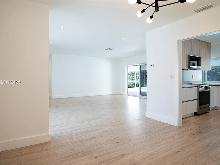 15340 SW 85th Ave — Photo 8