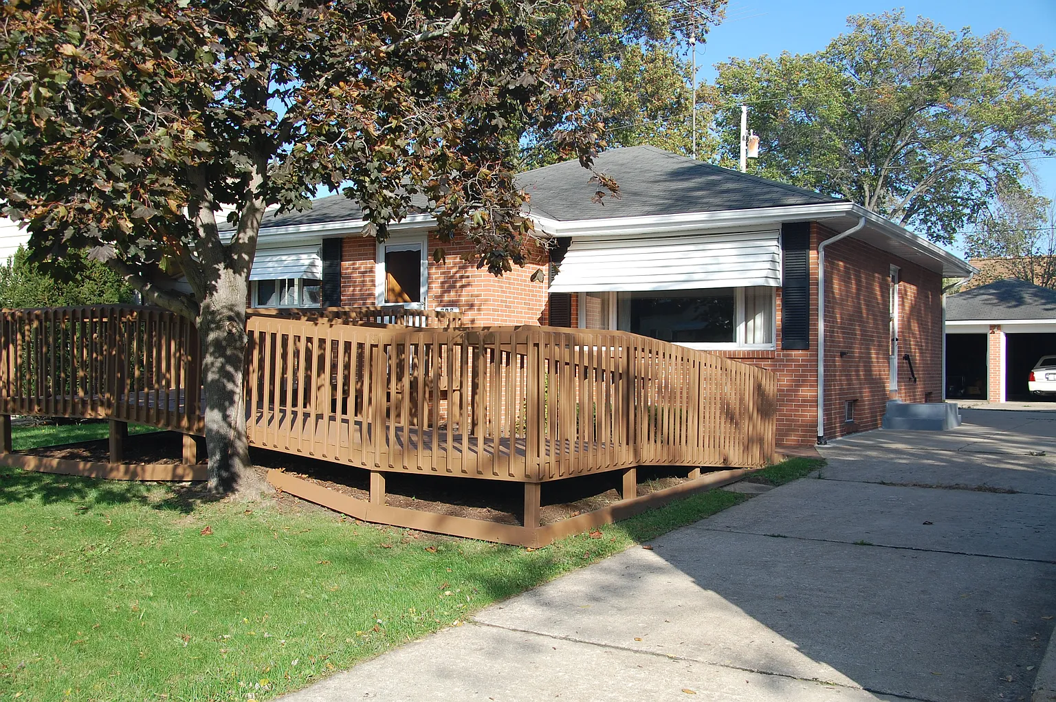 213 Kenmore Ave SE photo 1