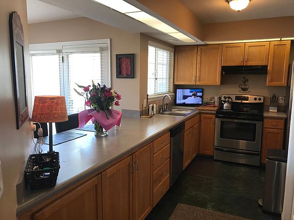 5th image of 2193 E Country View Ln