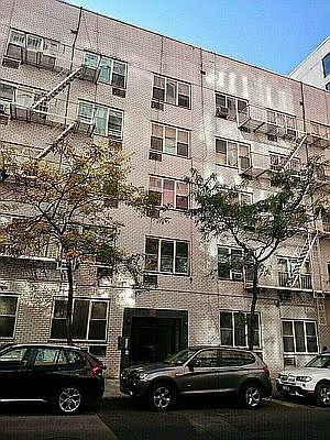 5th image of 450 W 58th St #3Z