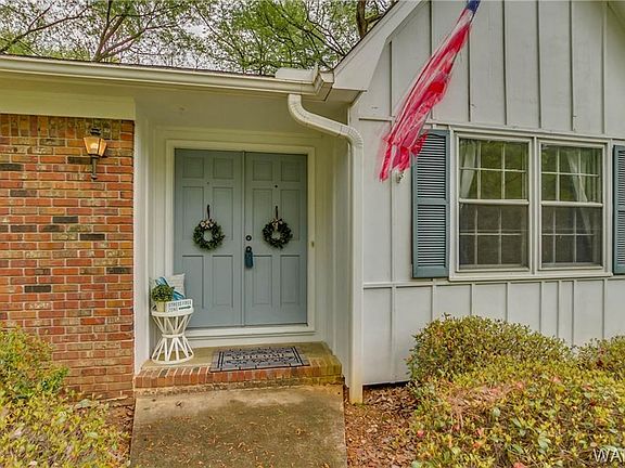 3rd image of 4532 Stonehill Cir