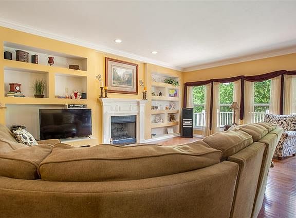 2nd image of 4349 Hawkins Glen Way