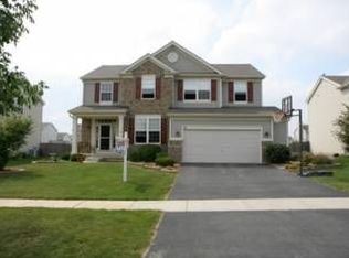 78 Meadows Dr, Gilberts, IL 60136