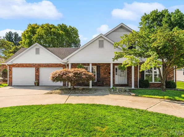 40 Pebble Hill Dr, Belleville, IL 62223