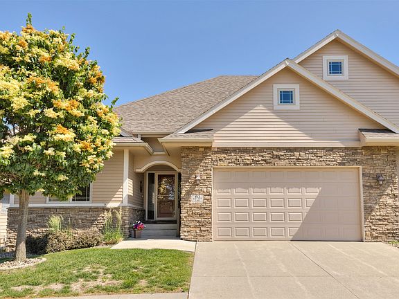 2nd image of 812 NW 20th Ln