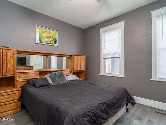5th image of 509 Pleasant Ave