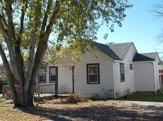 3rd image of 702 Northview Ave