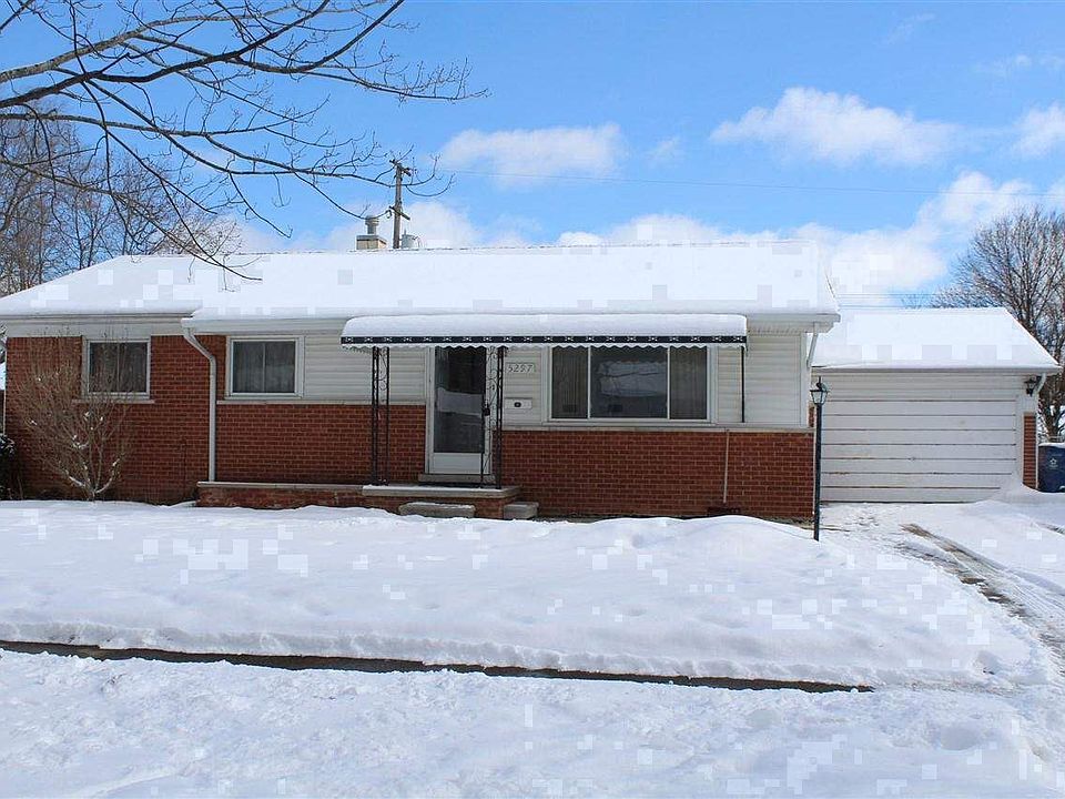 1st image of 5297 Greenleaf Dr