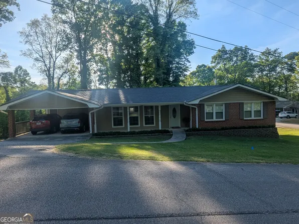 210 Greenwood Ln, Carrollton, GA 30117