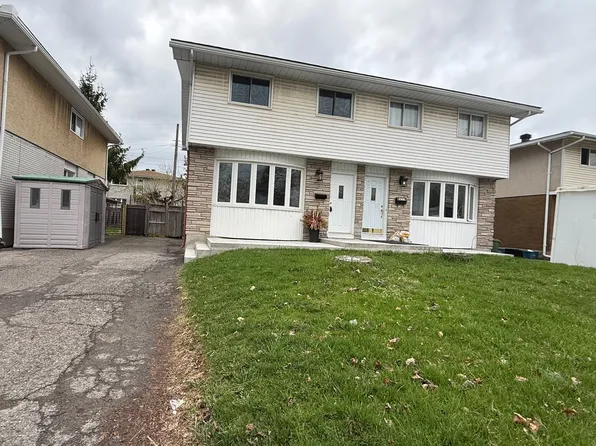 973 Eiffel Ave, Ottawa, ON K2C 0J3
