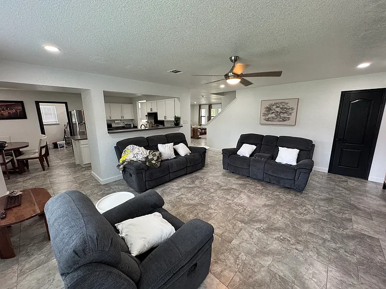 191 Mistletoe Ln — Photo 6