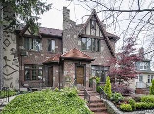 3209 171st St, Flushing, NY 11358