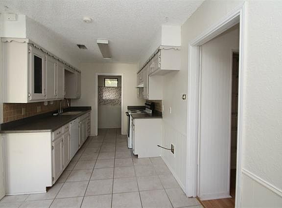 5th image of 437 Black Oak Ln