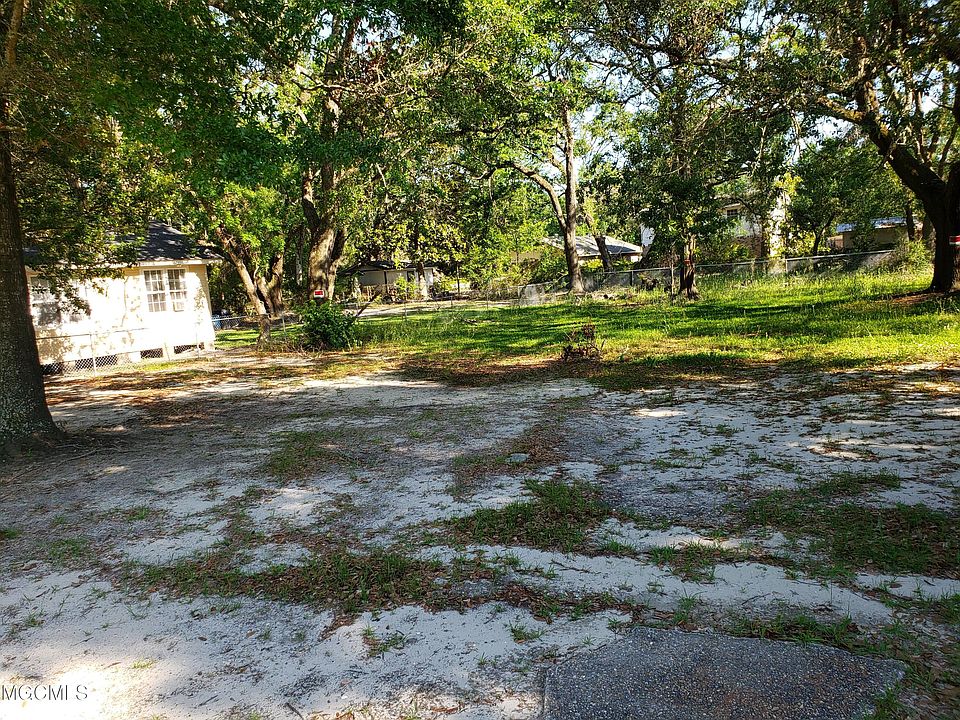 2nd image of 629 25th St