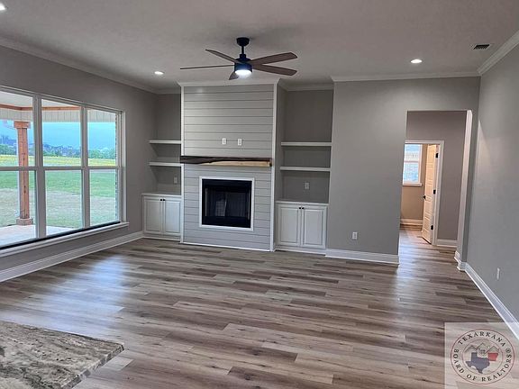 3rd image of 4402 Magee Dr