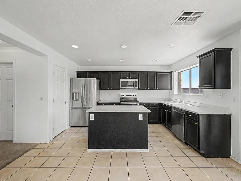 559 W Viola St — Photo 15