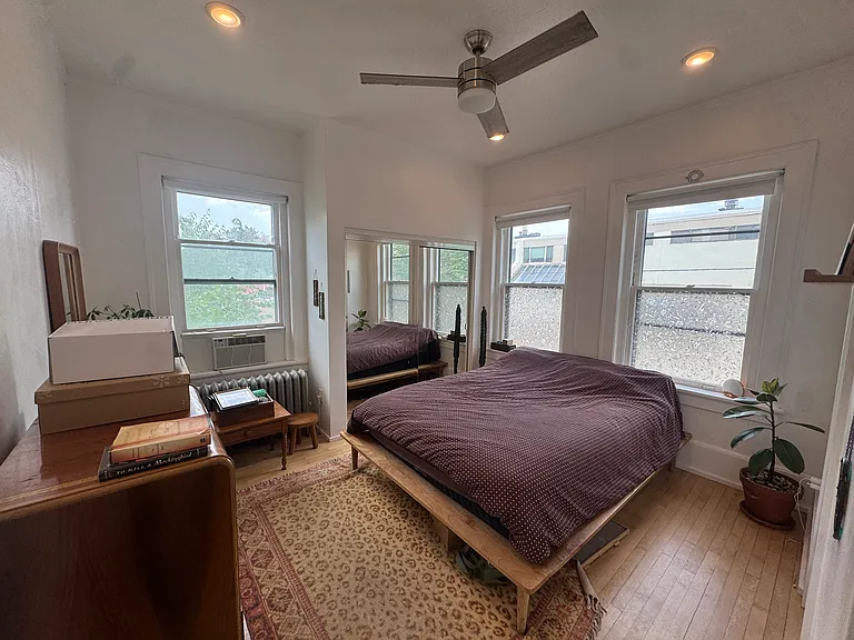 445 E 9th Ave #4 — Photo 3