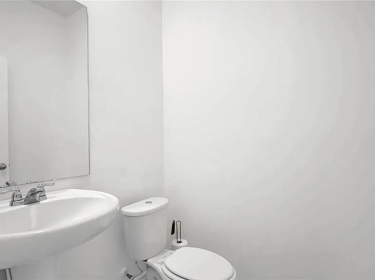 4704 Homestead Trl — Photo 12
