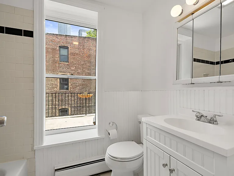 200 Warren St #2 — Photo 15