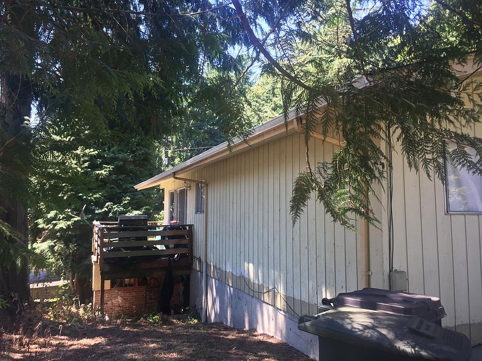 2nd image of 1109 Castleman Dr