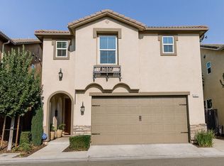 1571 N Strada Way, Clovis, CA 93619