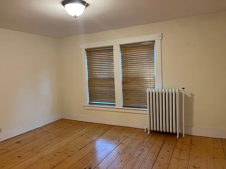 16 Maple St — Photo 9