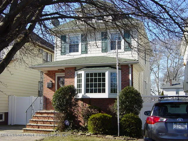 330 Willowbrook Rd photo 1