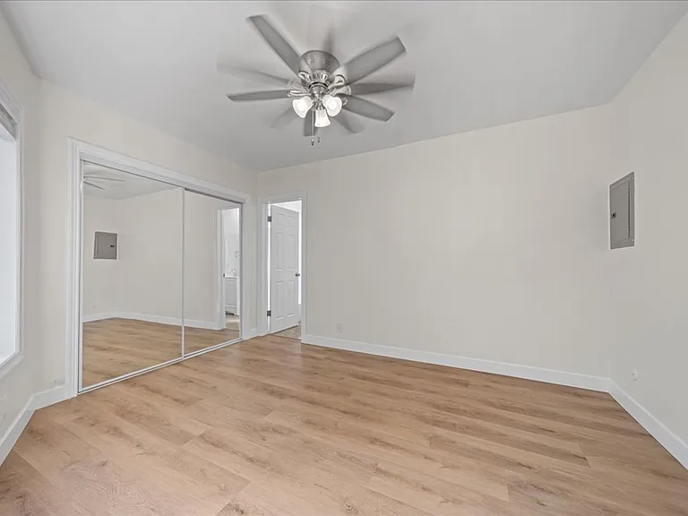 11661 Erwin St #19 — Photo 7
