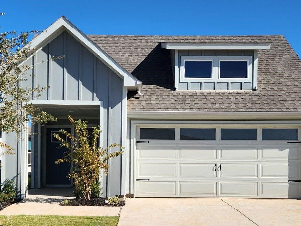 1st image of 612 Capstone Cir