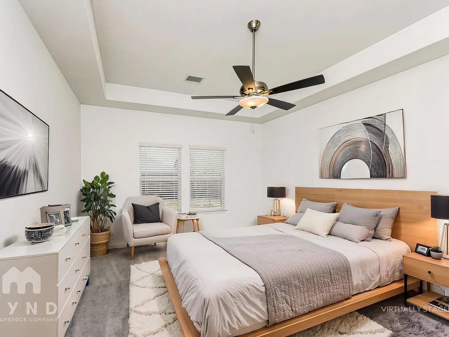 5 bed, 3.5 bath, 2835 sqft, $3,415 — Photo 3