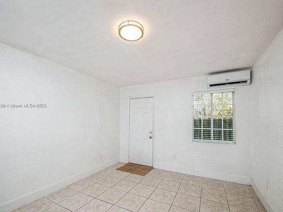 4th image of 5153 N Miami Ave #B
